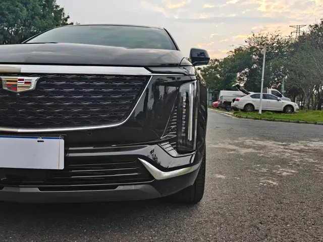 Cadillac XT5 — Фото автомобиля 10