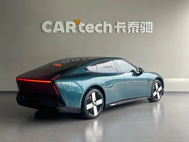 Xpeng P7 — Фото автомобиля 4