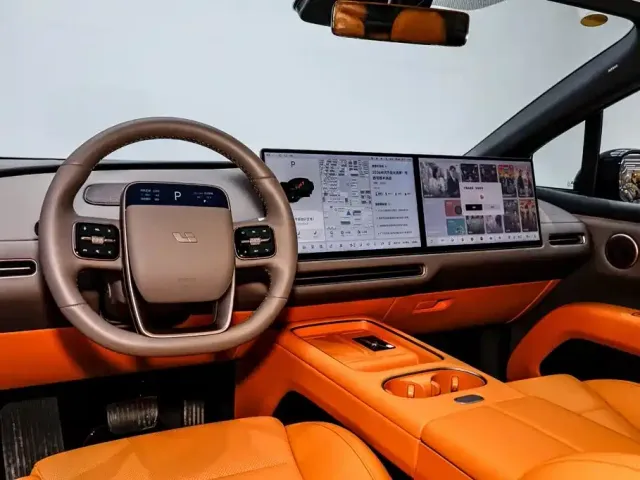 Li Auto Li Auto i6 2025 4WD Base Model — Фото автомобиля 12
