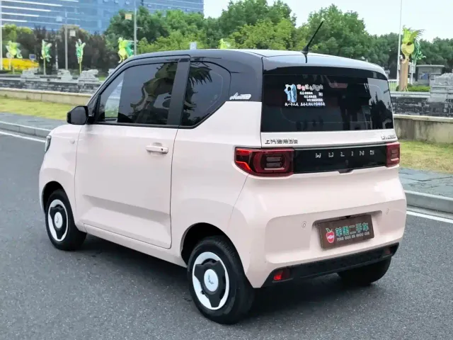 Wuling Hongguang Mini EV — Фото автомобиля 10