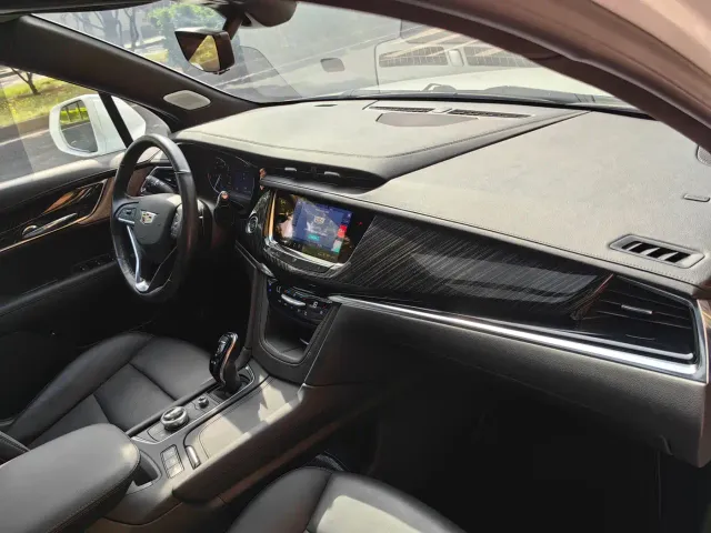 Cadillac XT6 — Фото автомобиля 17