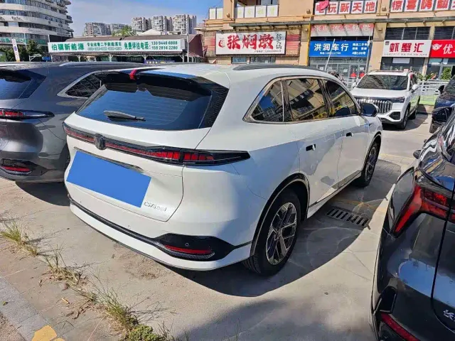 Changan CS75 Plus — Фото автомобиля 14