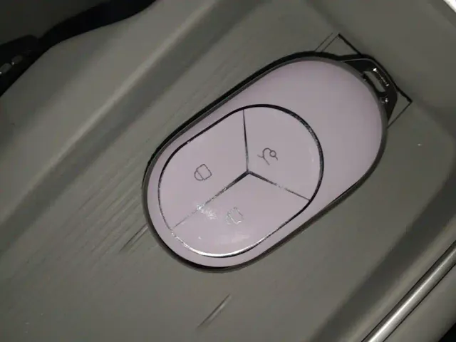 Nio EC6 — Фото автомобиля 8