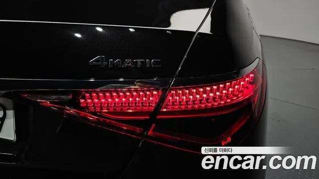 Mercedes-Benz S-Class — Фото автомобиля 17