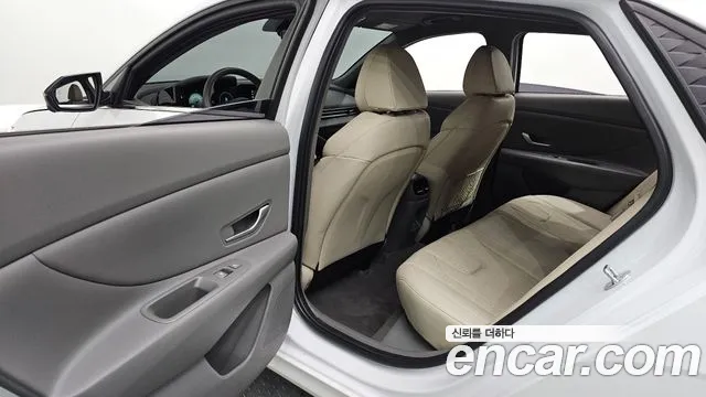 Hyundai Avante — Фото автомобиля 18