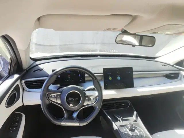 BYD Seal 05 DM-i — Фото автомобиля 3