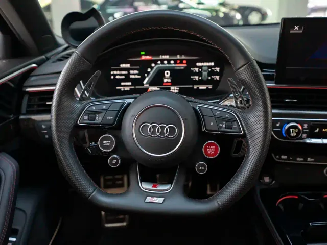 Audi S4 — Фото автомобиля 9