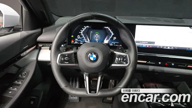 BMW 5 Series G60 — Фото автомобиля 12