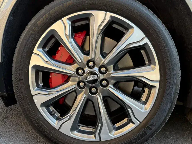 Cadillac XT5 — Фото автомобиля 15