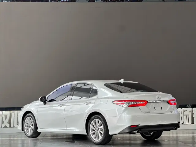 Toyota Camry — Фото автомобиля 17