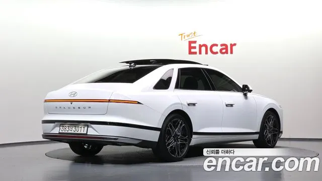 Hyundai Grandeur GN7 — Фото автомобиля 2