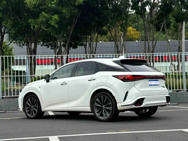 Lexus RX — Фото автомобиля 3