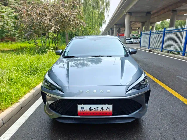 Roewe i5 — Фото автомобиля 2