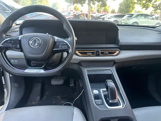 Dongfeng Fengshen E70 — Фото автомобиля 5
