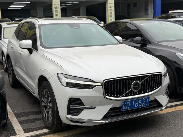 Volvo XC60 — Фото автомобиля 3