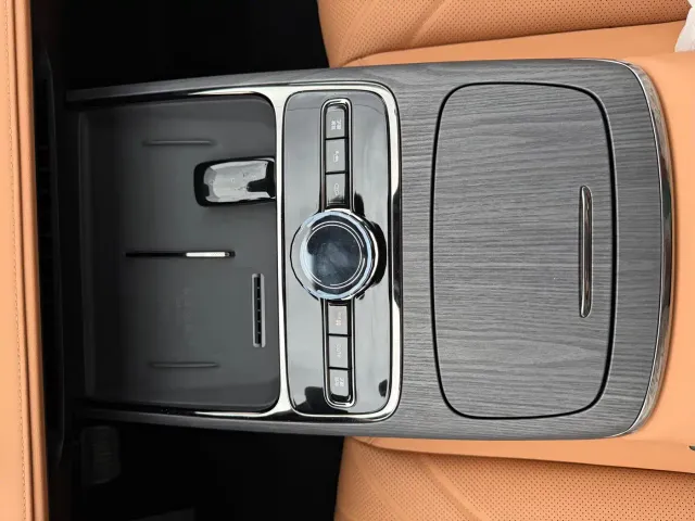 Geely Galaxy Xingyao 8 — Фото автомобиля 20