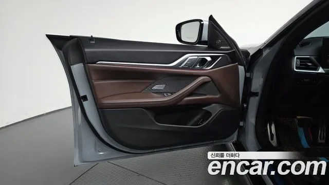BMW i4 — Фото автомобиля 13
