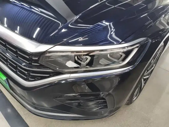 Volkswagen Passat — Фото автомобиля 17