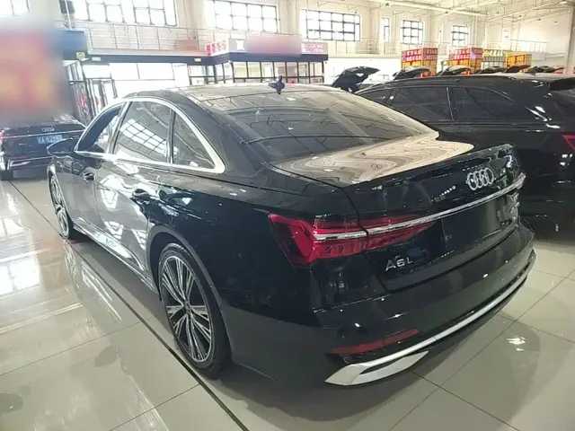Audi A6L — Фото автомобиля 4