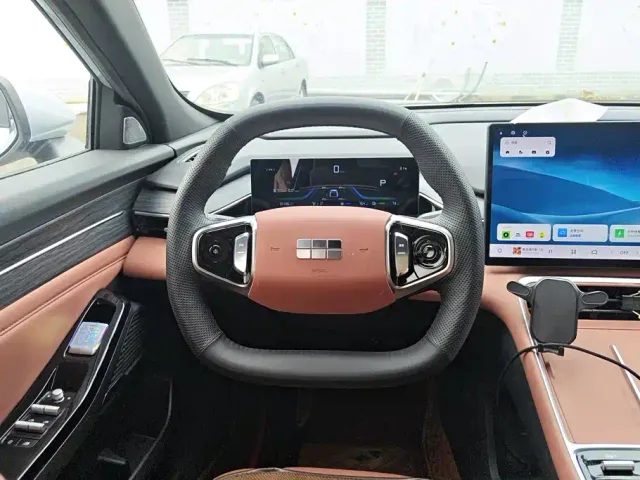 Geely Galaxy L6 — Фото автомобиля 15
