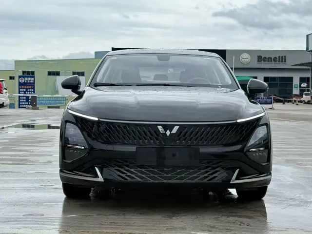 Wuling Starlight — Фото автомобиля 2