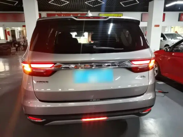 Geely Jiaji — Фото автомобиля 5