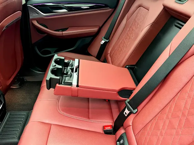 BMW iX3 — Фото автомобиля 29