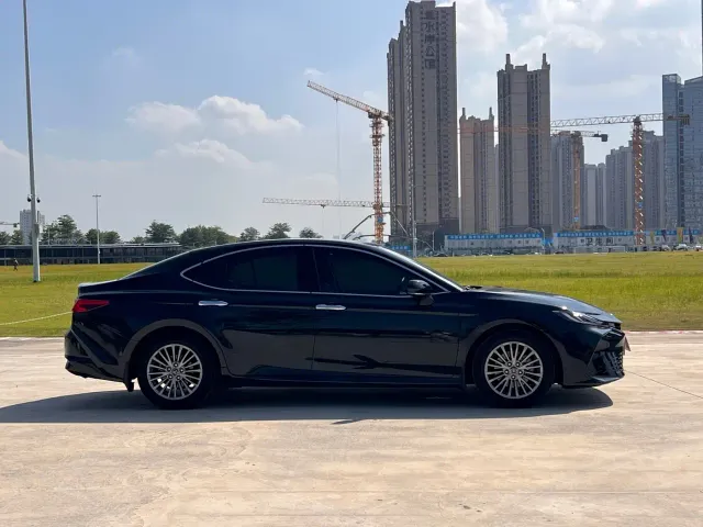 Toyota Camry — Фото автомобиля 7