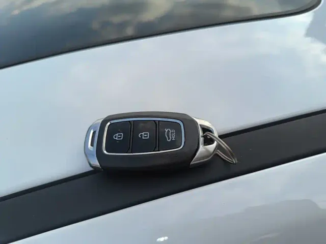 Hyundai Elantra — Фото автомобиля 8