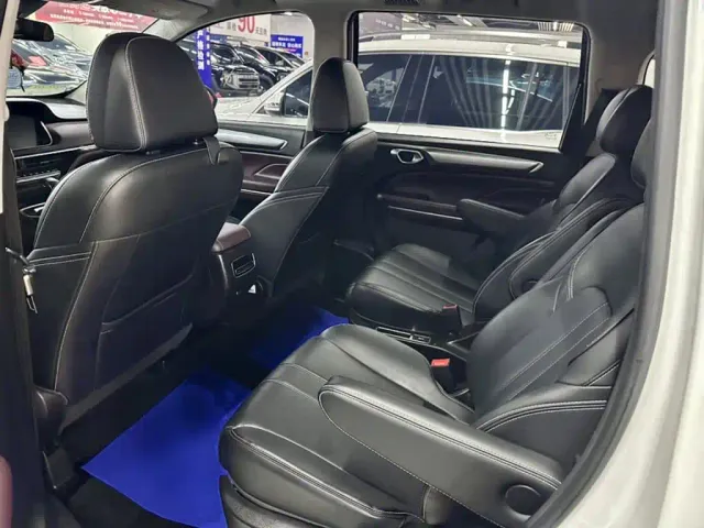 GAC Trumpchi M6 — Фото автомобиля 9
