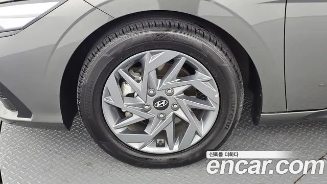 Hyundai Avante CN7 — Фото автомобиля 5