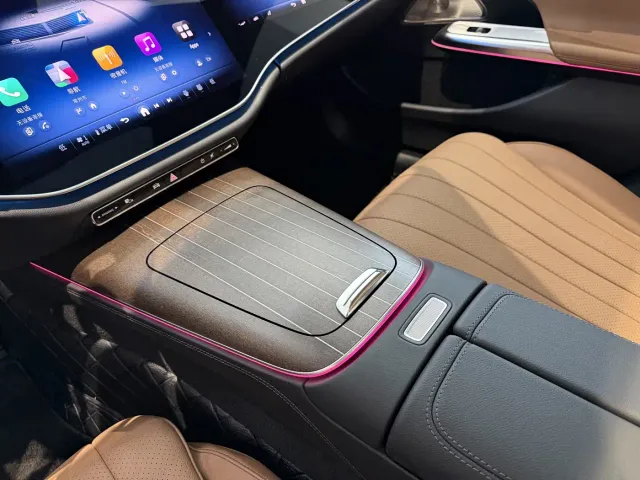 Mercedes-Benz E-Class — Фото автомобиля 10
