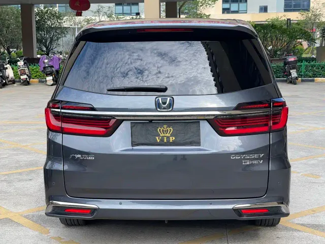 Honda Odyssey — Фото автомобиля 6