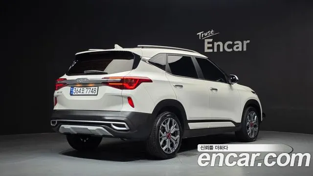 Kia Seltos — Фото автомобиля 2