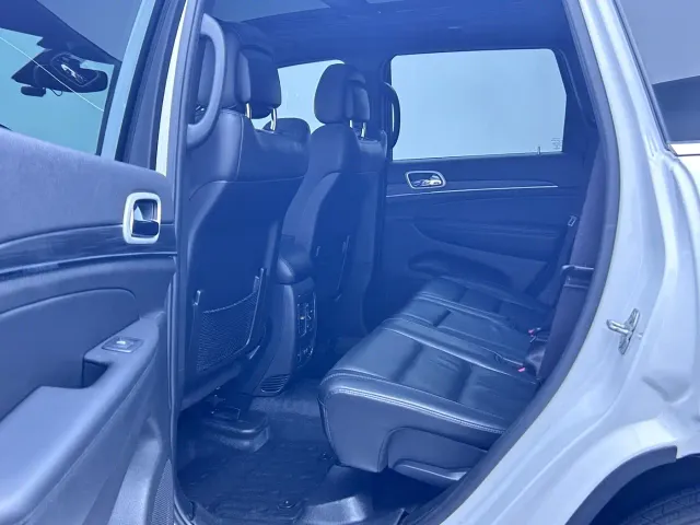 Jeep Grand Cherokee — Фото автомобиля 17