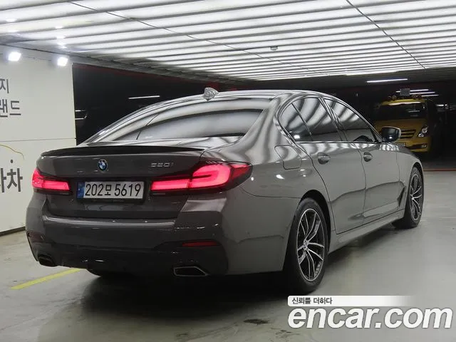 BMW 5 Series G30 — Фото автомобиля 4