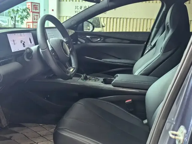 BYD Seal — Фото автомобиля 10