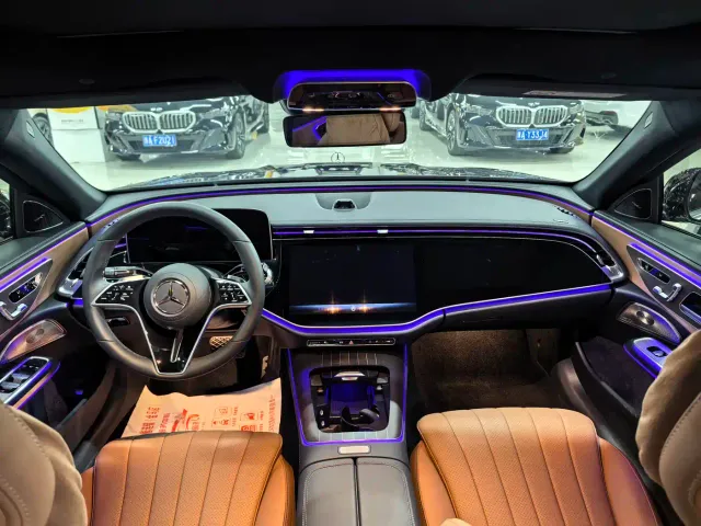 Mercedes-Benz E-Class — Фото автомобиля 8