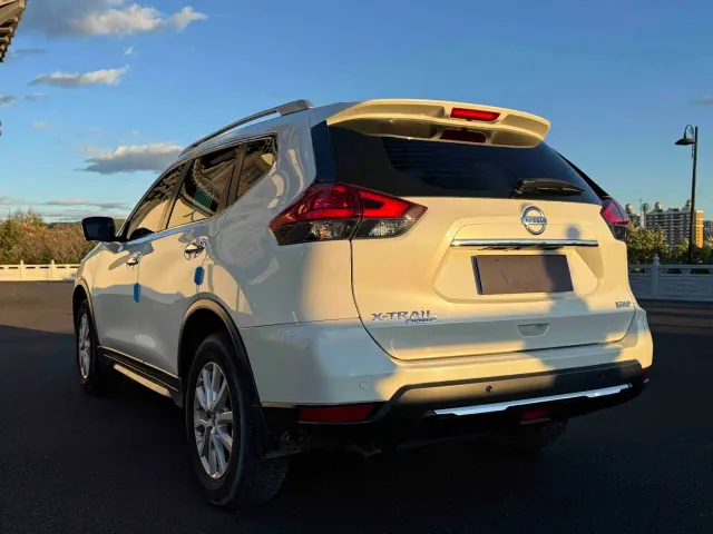 Nissan X-Trail — Фото автомобиля 4