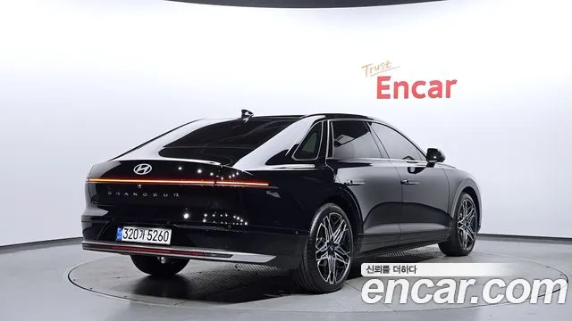 Hyundai Grandeur — Фото автомобиля 2