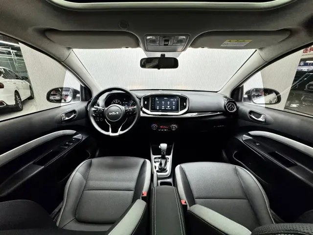 Kia KX1 — Фото автомобиля 13