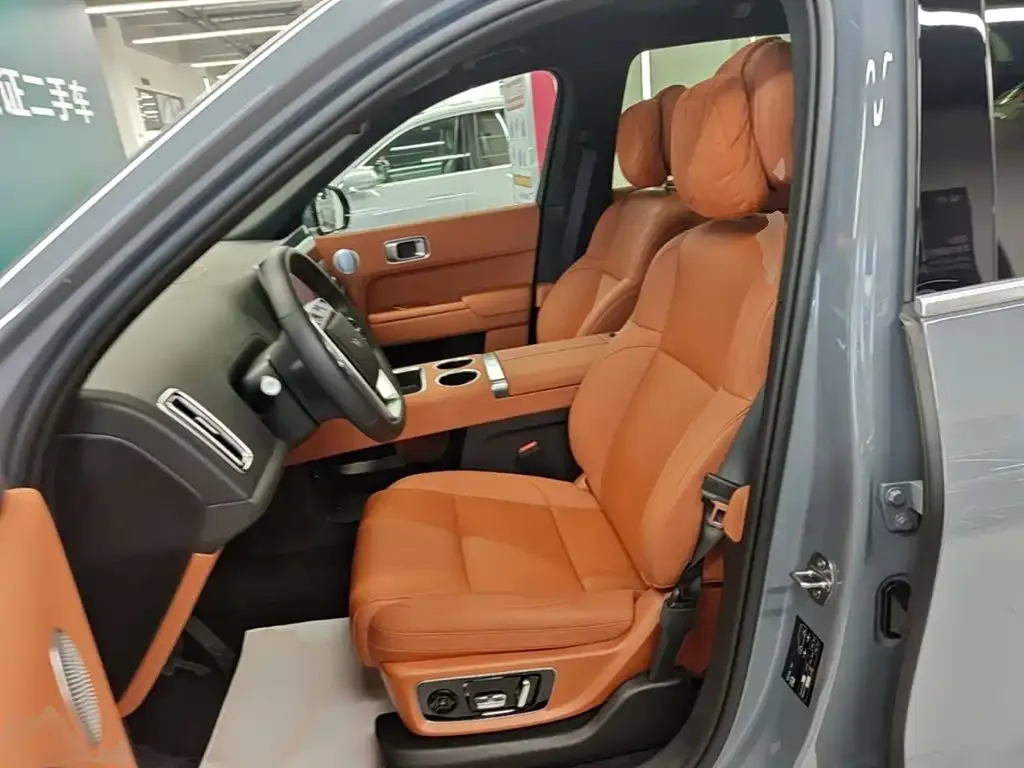 Li Auto Li L8 2025 Max Smart Renewal Edition — Фото автомобиля 14