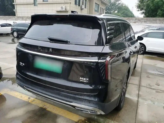 Hongqi HS7 PHEV — Фото автомобиля 6