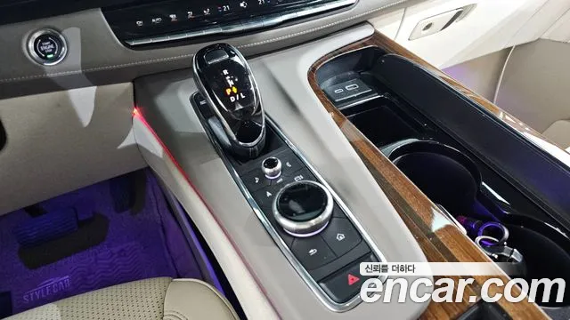Cadillac Escalade Escalade 5 поколение — Фото автомобиля 9