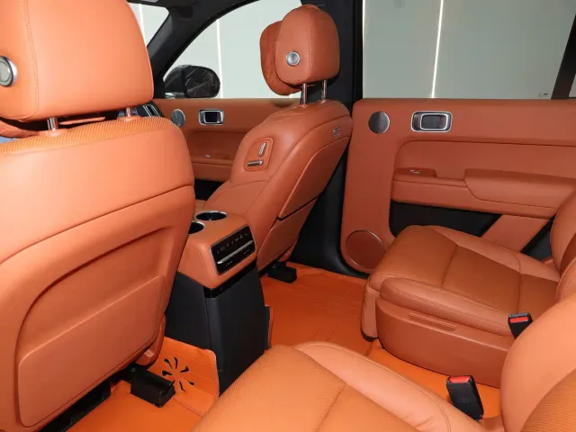Li Auto L9 — Фото автомобиля 10