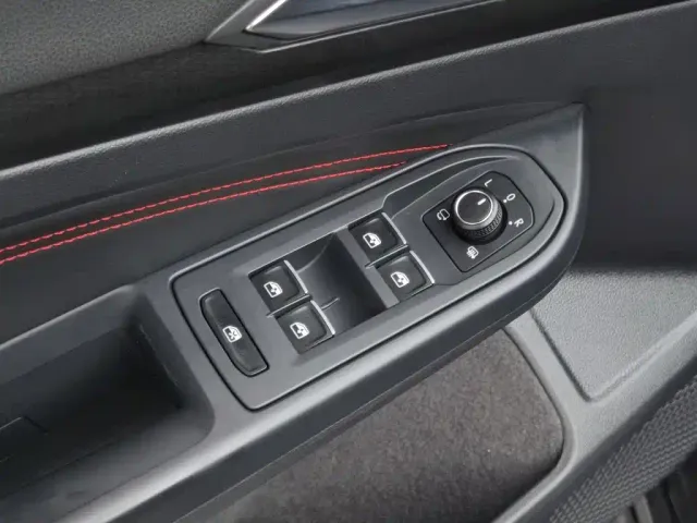 Volkswagen Golf GTI — Фото автомобиля 9