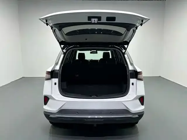 Wuling Asta — Фото автомобиля 10