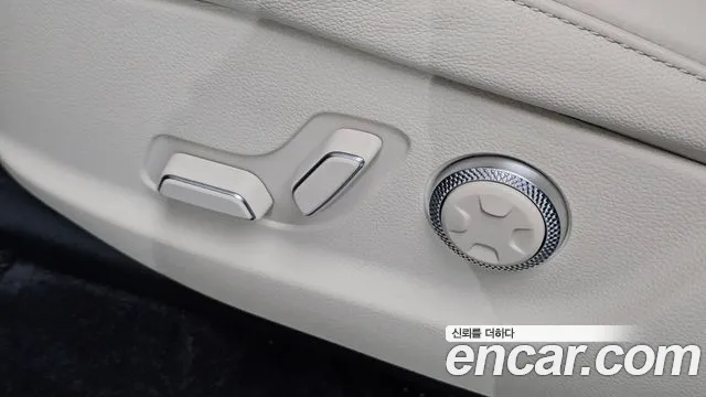 Genesis GV80 — Фото автомобиля 24