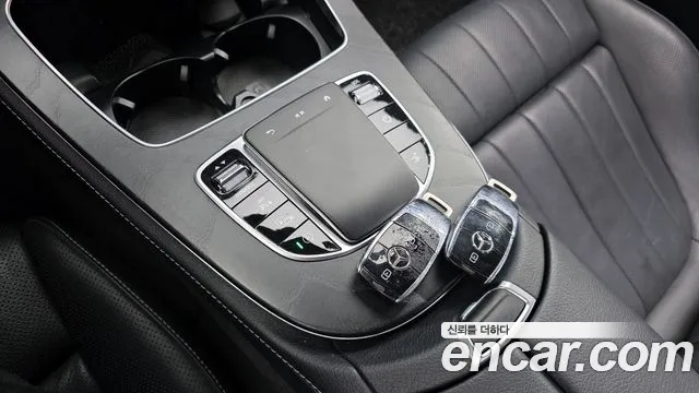 Mercedes-Benz E-Class — Фото автомобиля 17