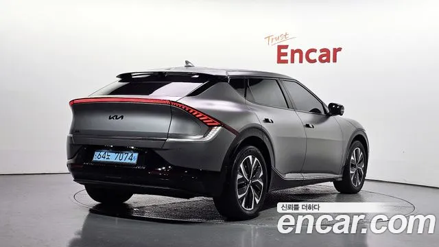 Kia EV6 — Фото автомобиля 2